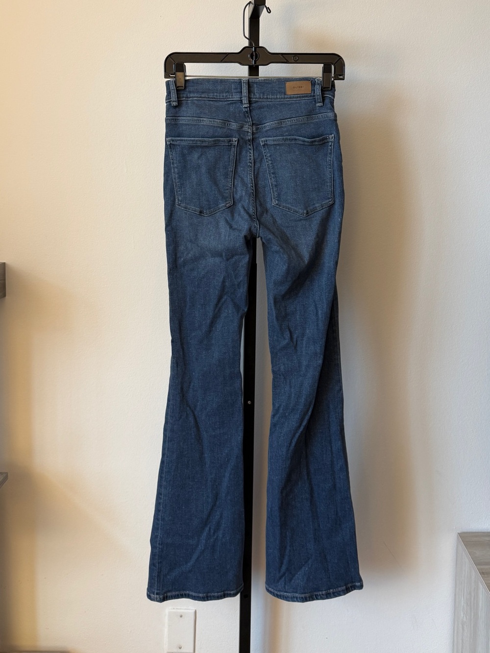 DL1961 Rachel Flare Ultra High Rise Instasculpt™ 34" Jeans Size 27 - Picture 5 of 8